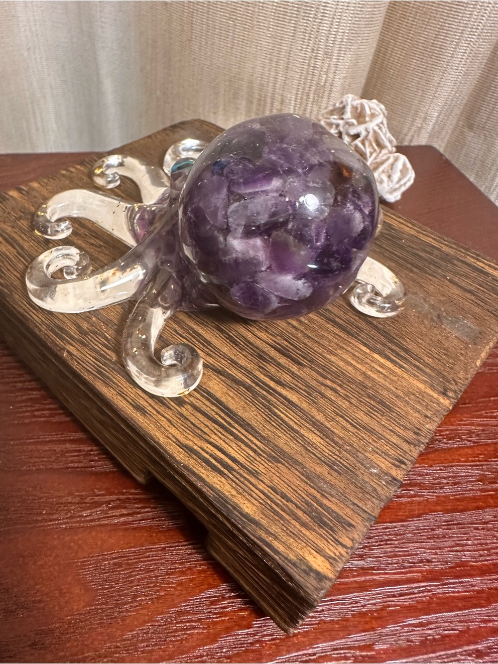 Resin and Amethyst Crystal Chips Octopus Figure - Picture 5 of 12